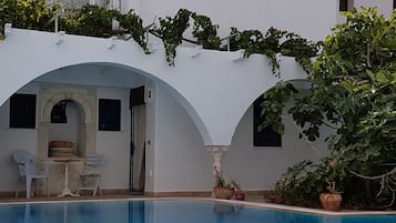 Bungalow, 3 Bedrooms (Nadja) | Pemandangan halaman dalam