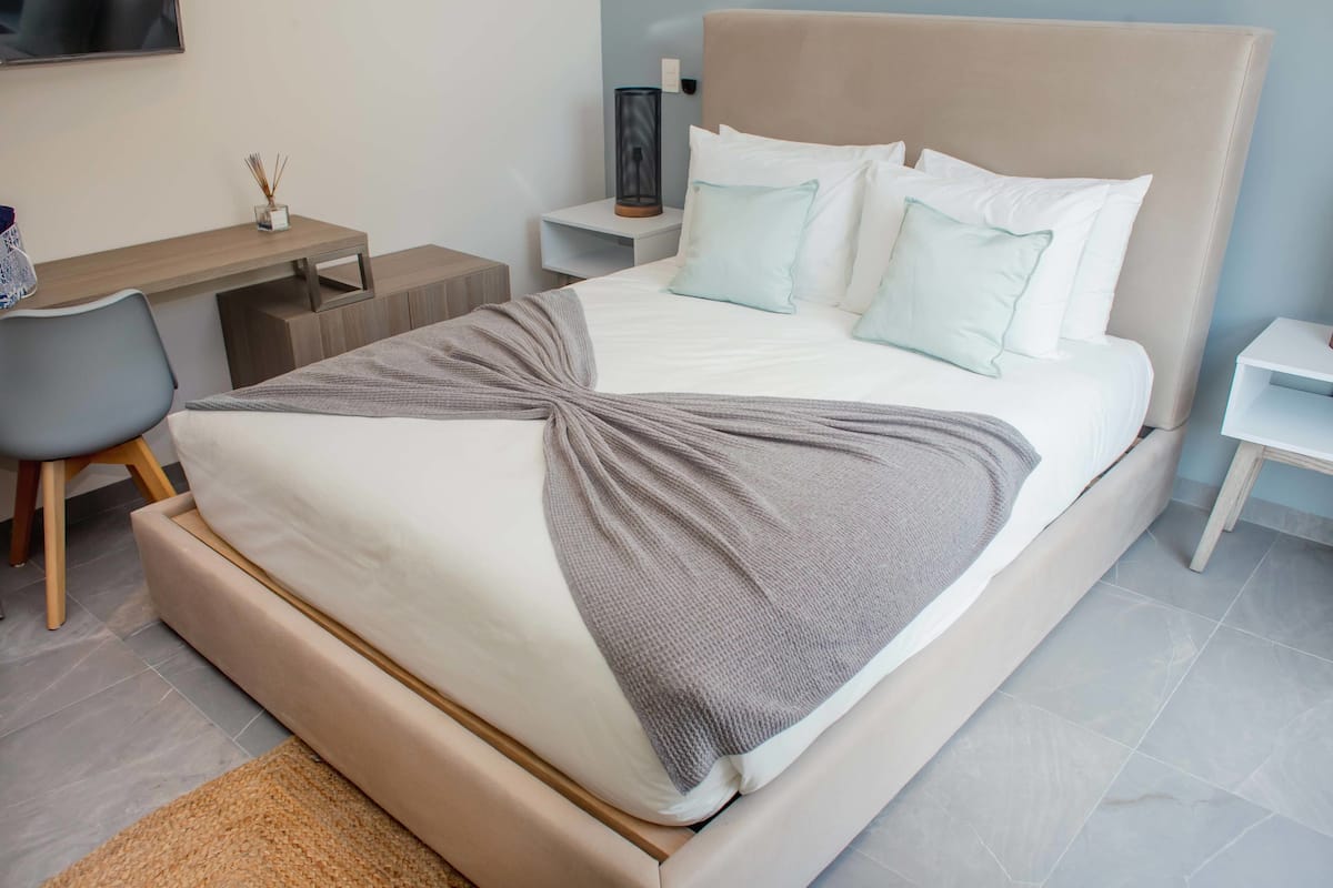 Ropa de cama de alta calidad y wifi gratis