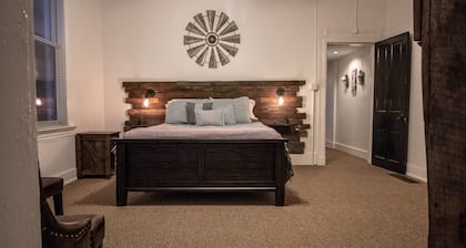 Farmhouse Escape 1 Bedroom Apartment