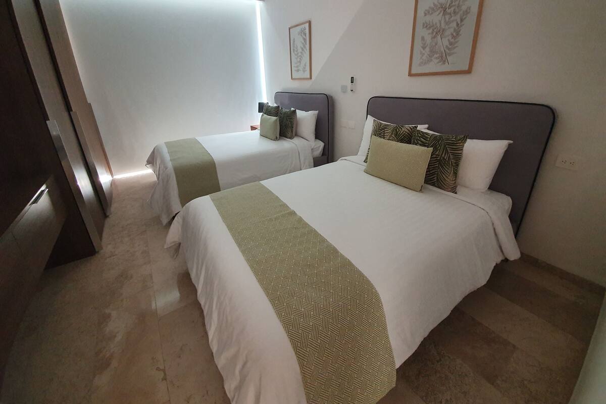 Suite Junior, 2 camere da letto | Minibar, una cassaforte in camera, ferro/asse da stiro