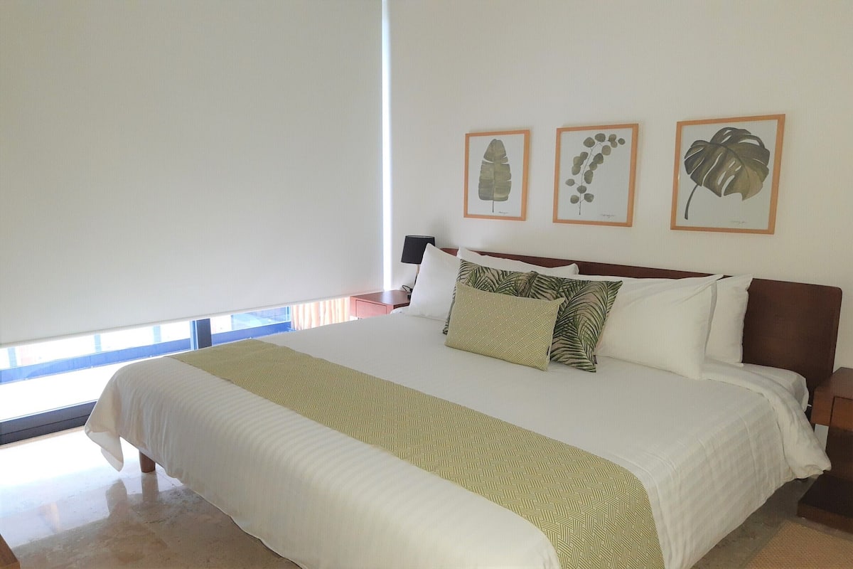 Suite junior, 3 habitaciones | 2 habitaciones, minibar y caja de seguridad en la habitación