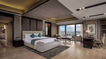 Presidential Suite, 1 King Bed, Smoking | Minibar, in-room safe, desk, soundproofing