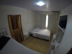 Kamar Quadruple, Beberapa Tempat Tidur, Bebas Asap Rokok | Minibar dan Wi-Fi gratis