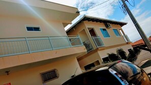Bagian depan properti