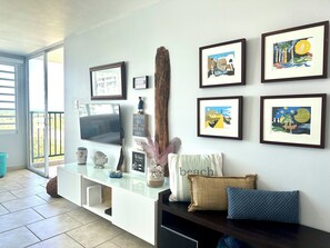 Télévision, chaîne hi-fi