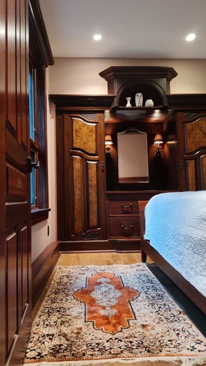 5 間睡房、可攜式嬰兒床、免費 Wi-Fi、床單