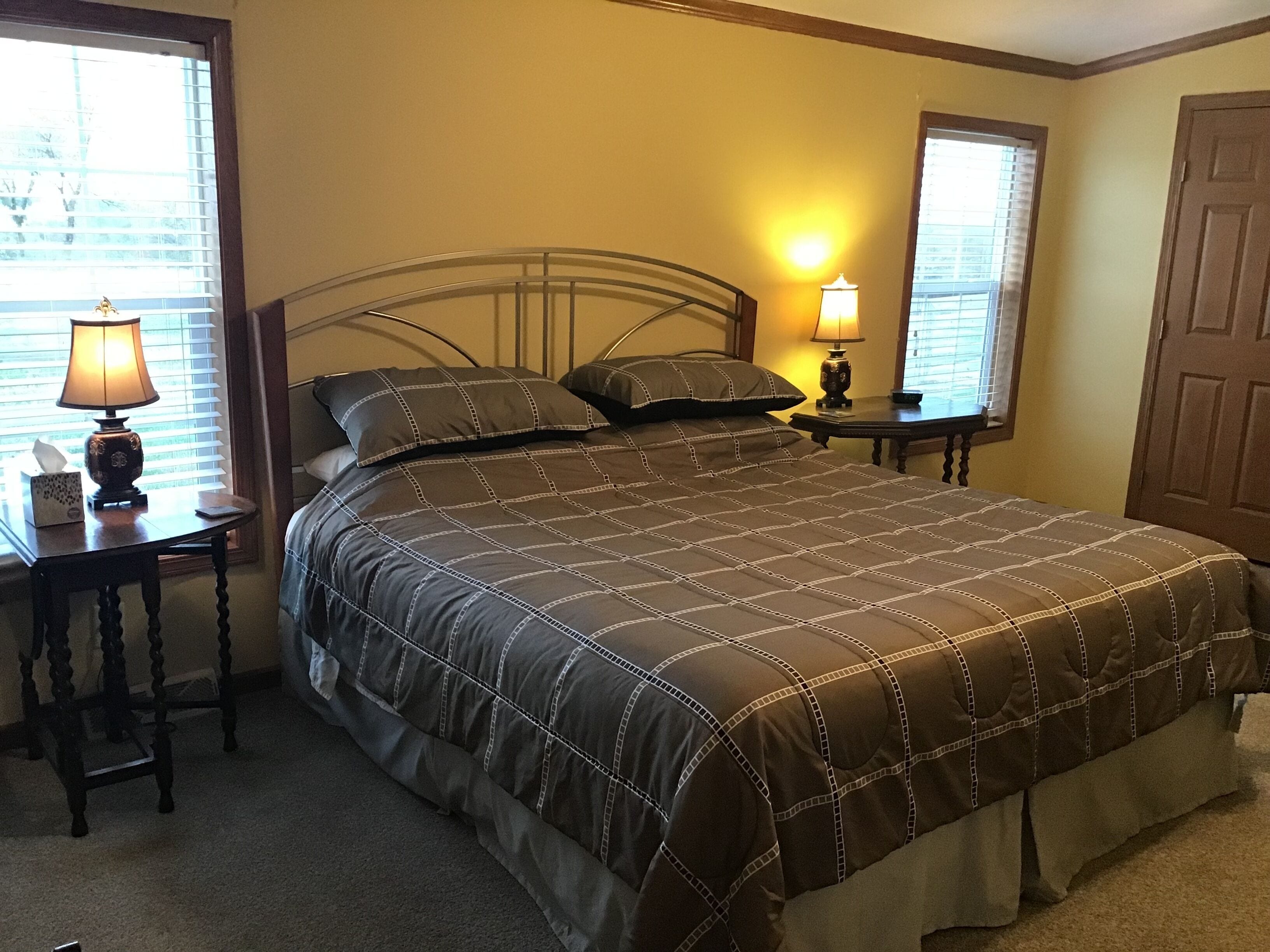 3 soverom, strykejern/-brett, reiseseng for barn og wi-fi (inkludert)