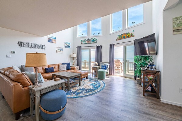 TV - C9009 Rankin - 4x4 Beach, Oceanfront, Awesome Views, No Pet Fee! (4x4 - Carova Beach)