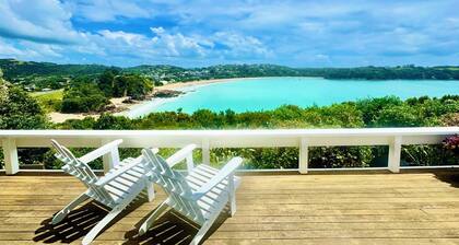 Gorgeous beach house on Oneroa Bay