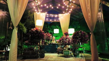 Banquet hall