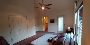 3 Schlafzimmer, Bügeleisen/Bügelbrett, WLAN, Bettwäsche
