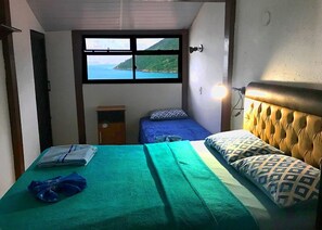 2 quartos, acesso à internet, roupa de cama