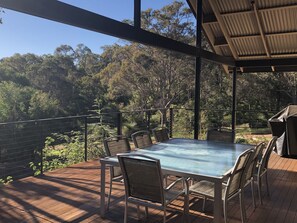 Outdoor dining - Yallingup Hidden Valley (Yallingup)