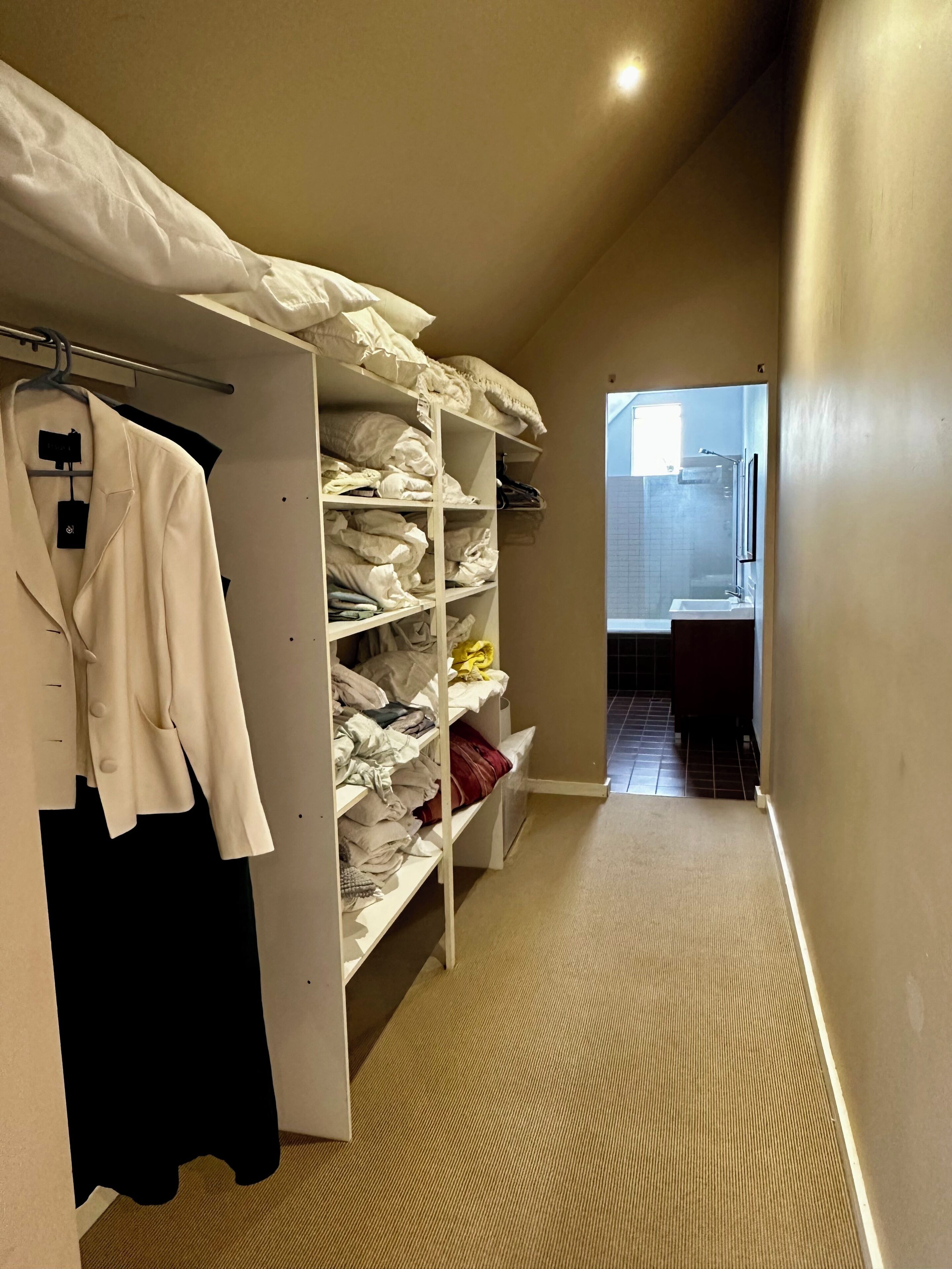 Handdukar och toalettpapper