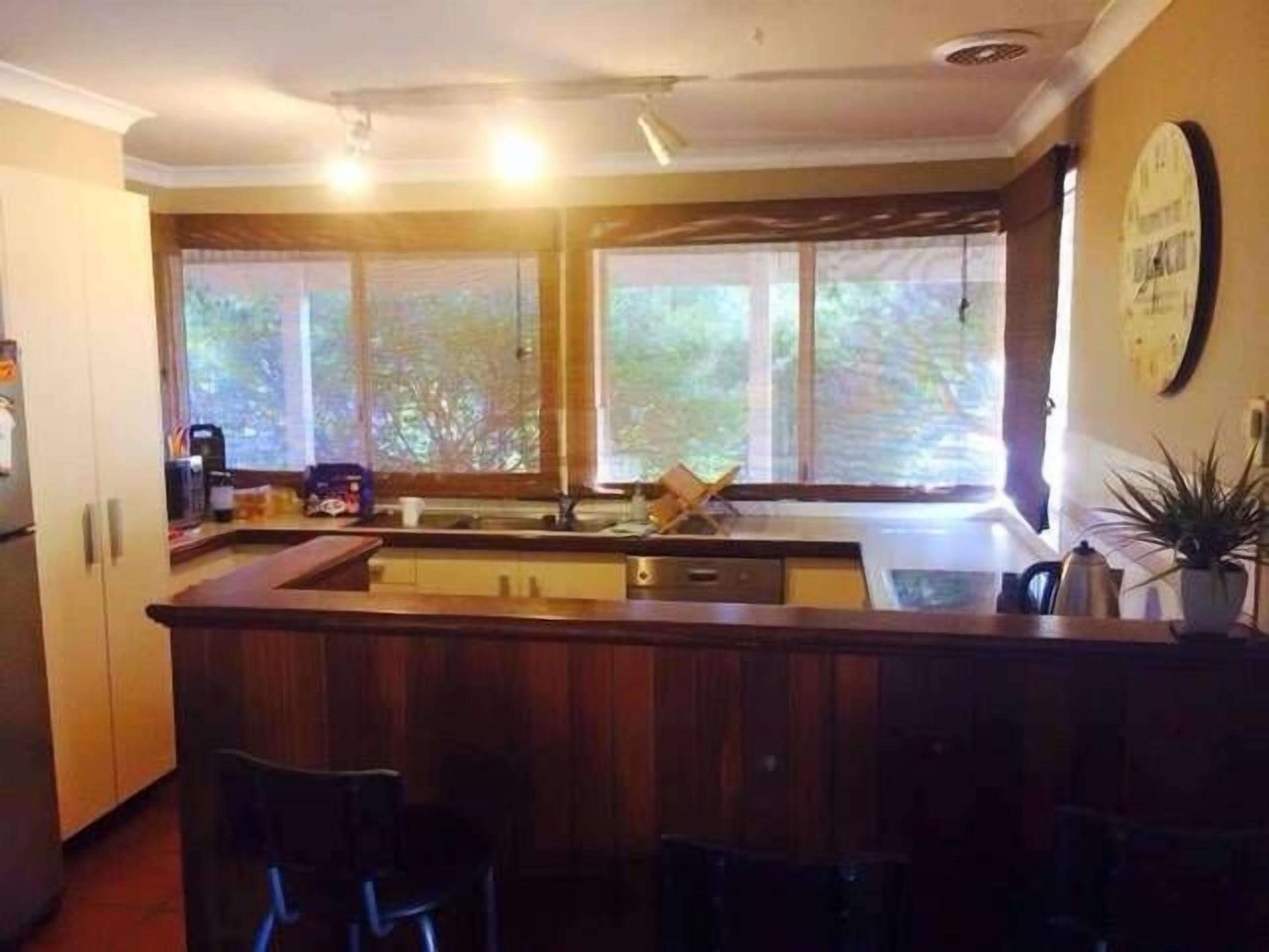 Dunsborough  - stroll to town or the beach in  minutes — image 11