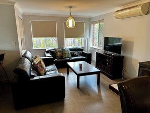 Smart TV, fireplace, DVD player