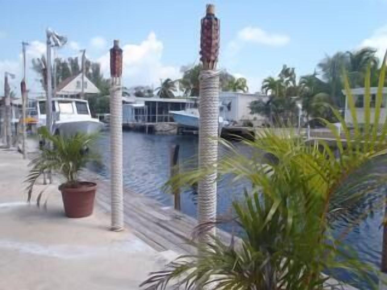 Paradise Found, Private pool, Canal front and Great outdoor space
