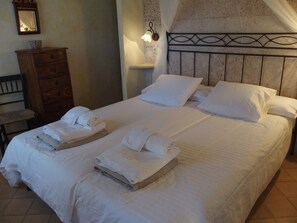 4 Schlafzimmer, Bügeleisen/Bügelbrett, WLAN, Bettwäsche