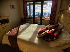 3 chambres, fer et planche à repasser, lit parapluie, Wi-Fi gratuit