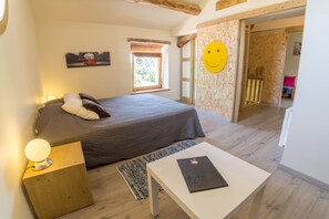4 Schlafzimmer, Bügeleisen/Bügelbrett, Reisekinderbett, kostenloses WLAN