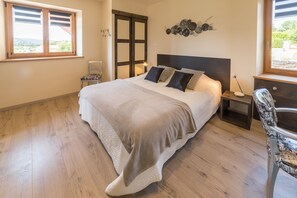 4 Schlafzimmer, Bügeleisen/Bügelbrett, Reisekinderbett, kostenloses WLAN
