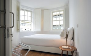 2 dormitorios, tabla de planchar con plancha, Internet y ropa de cama