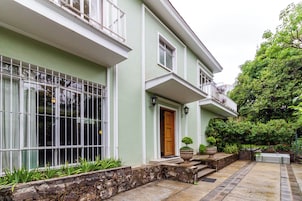 Fachada da propriedade
