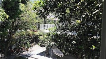 Deluxe Quadruple Room, Balcony, City View (Paz) | Terrace/patio