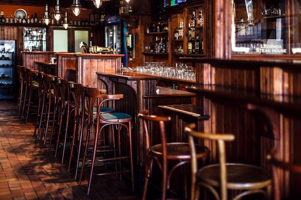 Bar (en la propiedad)