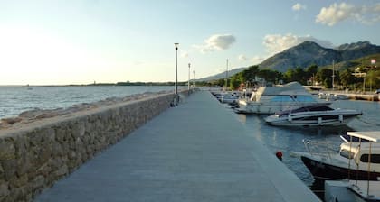 Mareta huoneisto ilmainen wifi kivitalossa