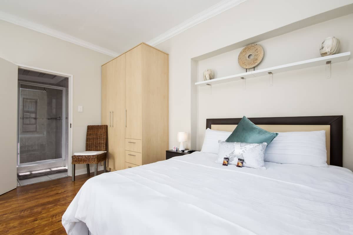 Double Room, Multiple Beds, Ensuite (5)