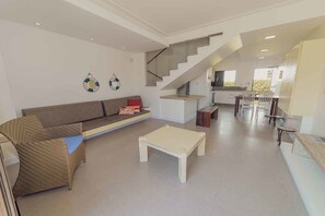 Bloco 1 (Coqueiro) | Oppholdsrom | Flatskjerm-TV og bordtennis