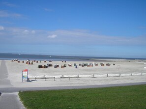 Beach nearby, sun loungers