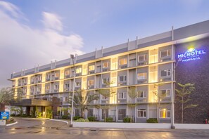 Exterior - Microtel Inn & Suites by Wyndham San Fernando (San Fernando)