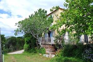 Esterni