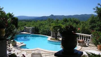 Piscina a l'aire lliure