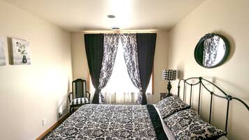 3 bedrooms, iron/ironing board, free WiFi, bed sheets