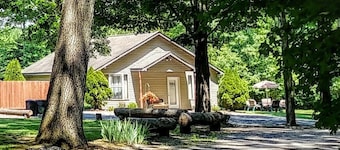 UPDATED 2024 Furnished Guest House near Ann Arbor with beautiful views of pond.