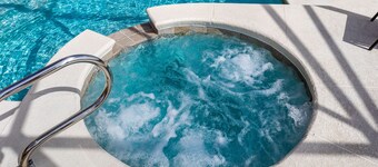 Large South POOL,5 Bedrooms villa, great service, Near DISNEY'S area +more !!!!!