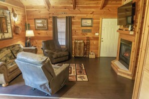 Smart-TV, Kamin, DVD-Player, Videothek