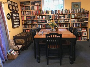 Dining - Converted Pole Barn Near Beach Becomes Luxury Destination (Port Angeles)