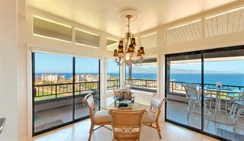 Luxurious Condo with Absolute Best Ocean Views in Kapalua