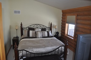 5 bedrooms, travel cot, free WiFi, bed sheets