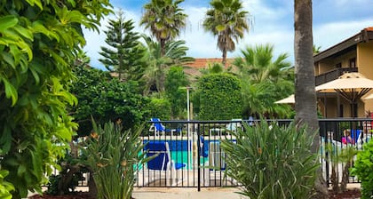 Special Pricing! Beautiful 2 Bedroom / 2 Bath. Steps from the Gulf! 1st Floor!