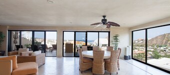Casa Miguel-Brand New Luxury Villa Overlooking the Cabo Marina .