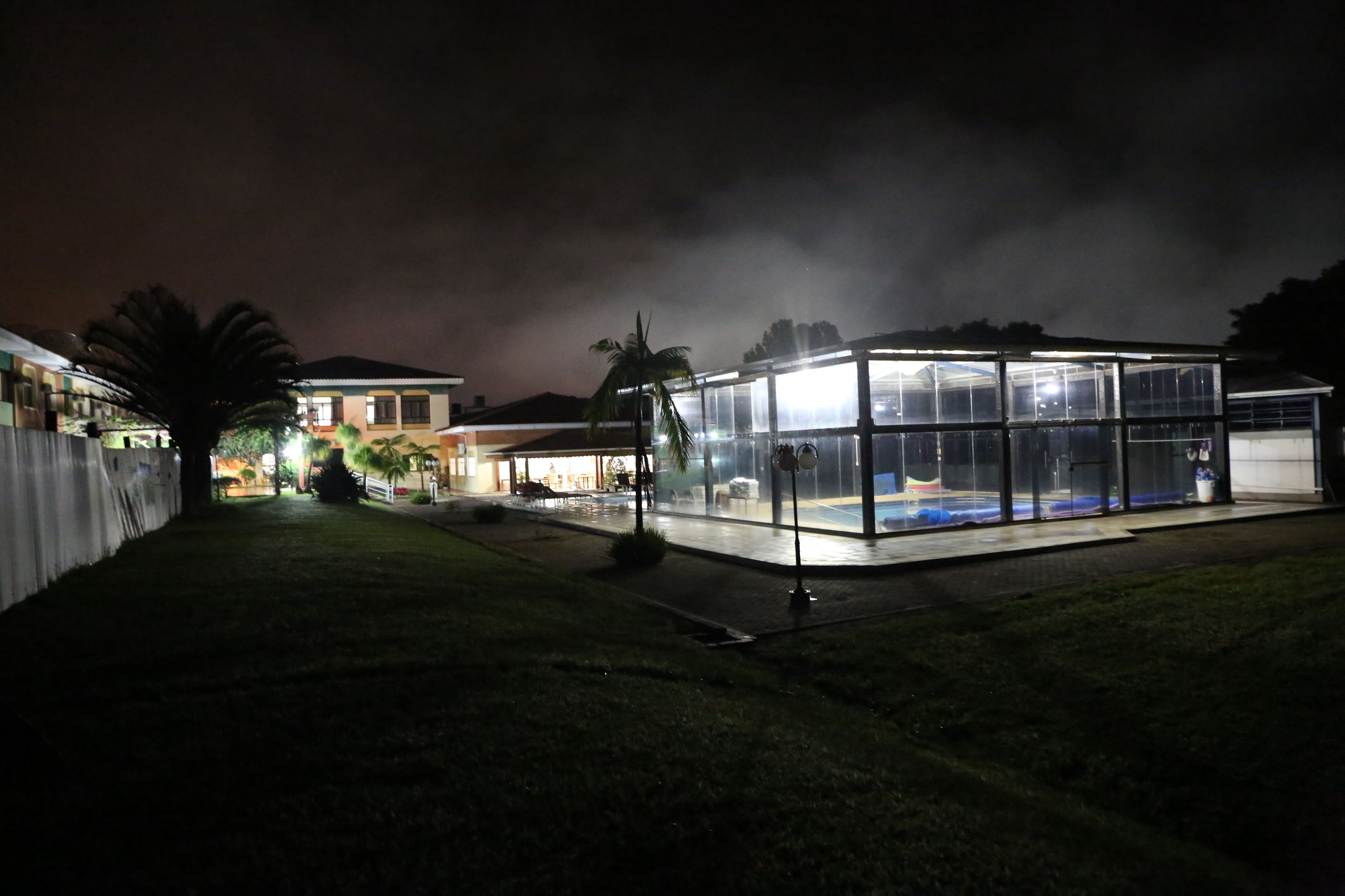 Piscina interna, piscina externa