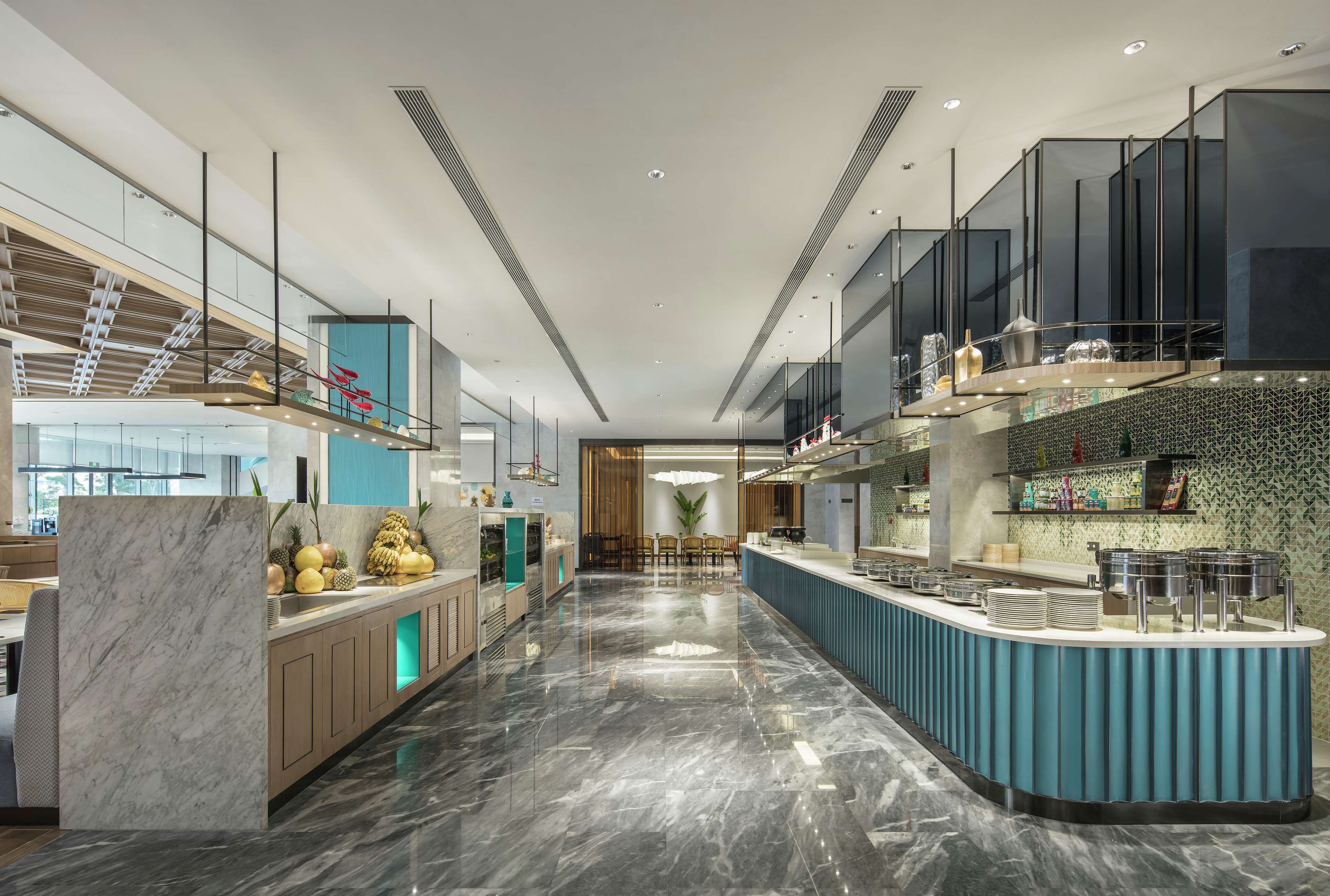 breakfast, lunch and dinner served