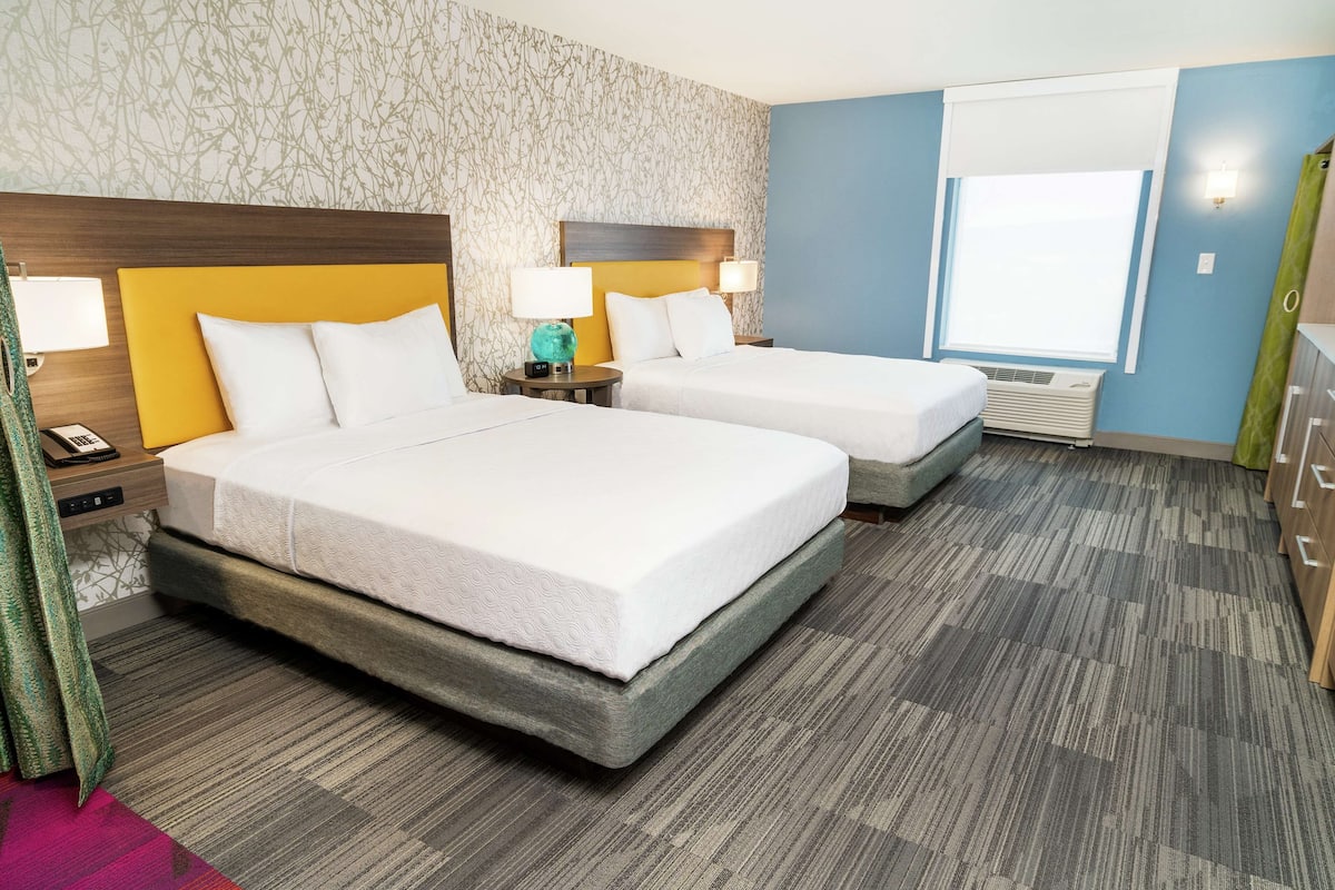 in-room safe, desk, blackout curtains, soundproofing