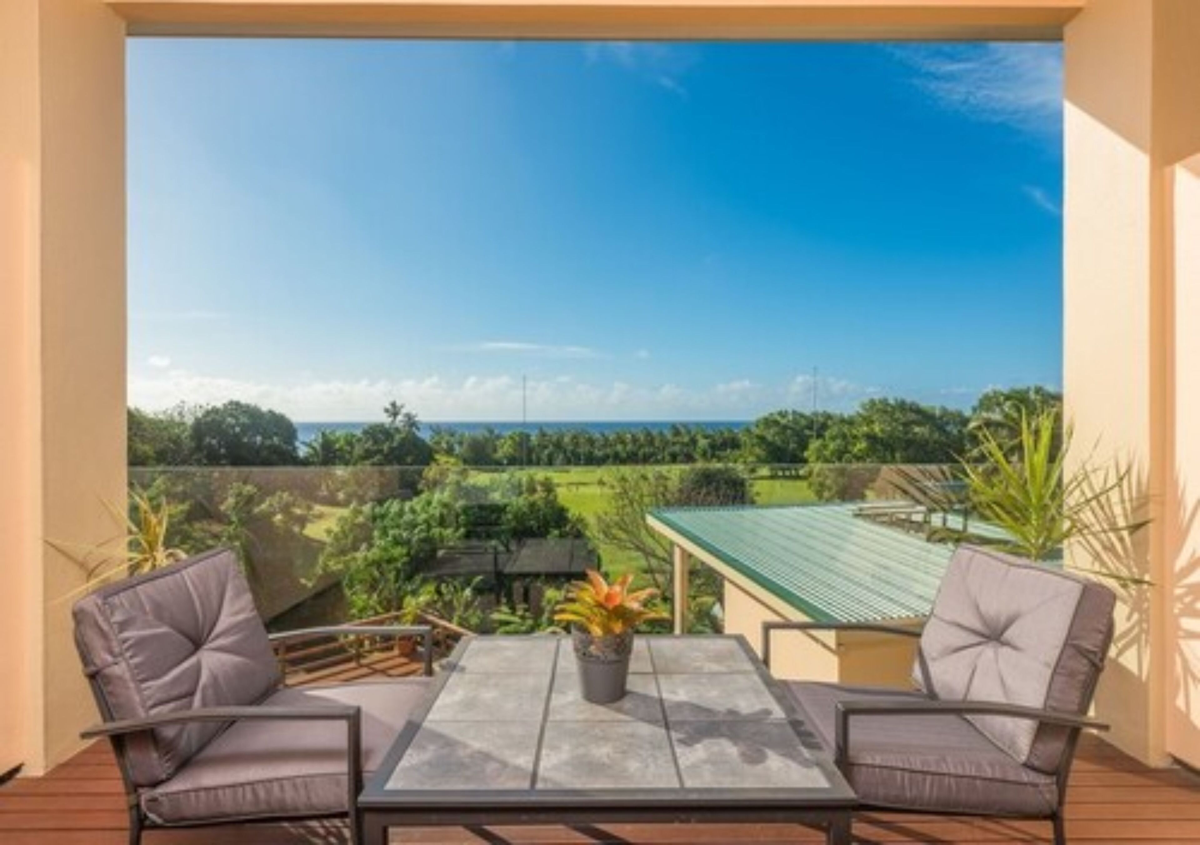 Superior studio, meerdere bedden, niet-roken, uitzicht op oceaan | Uitzicht vanaf balkon