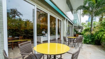 Desayuno buffet incluido todos los días